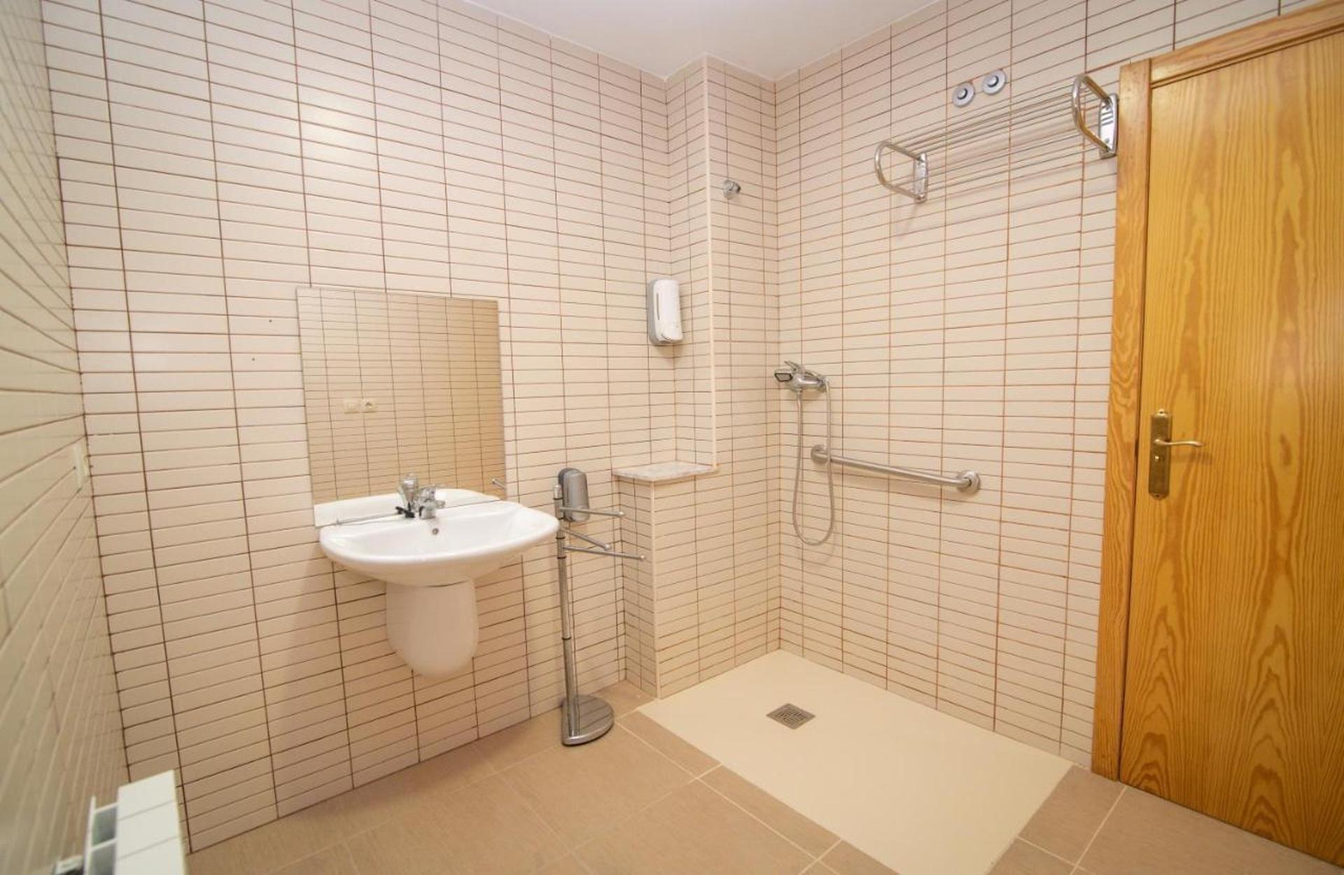 Hospedería Les Coves, alojamiento con cocina basada en platos típicos cerca de Torreblanca.