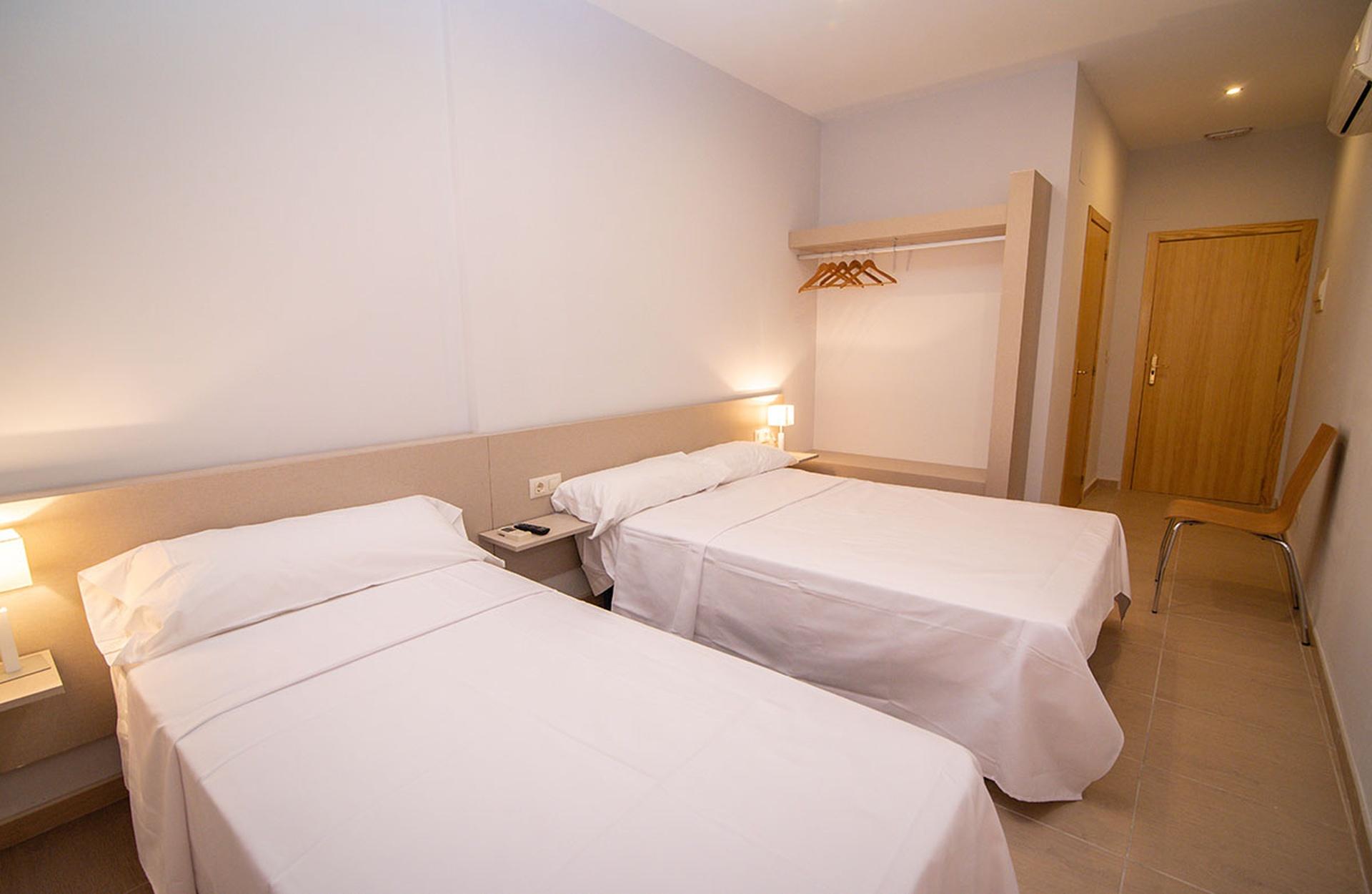 Hospedería Les Coves, alojamiento con cocina basada en platos típicos en Les Coves de Vinromà.