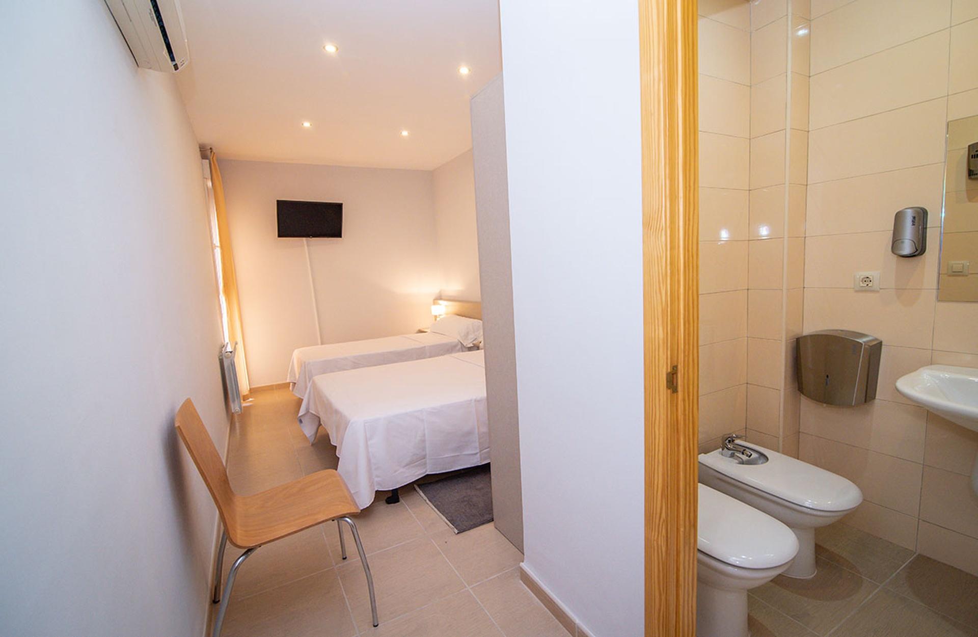 Hospedería Les Coves, alojamiento moderno y cómodo cerca de Alcalá de Chivert.