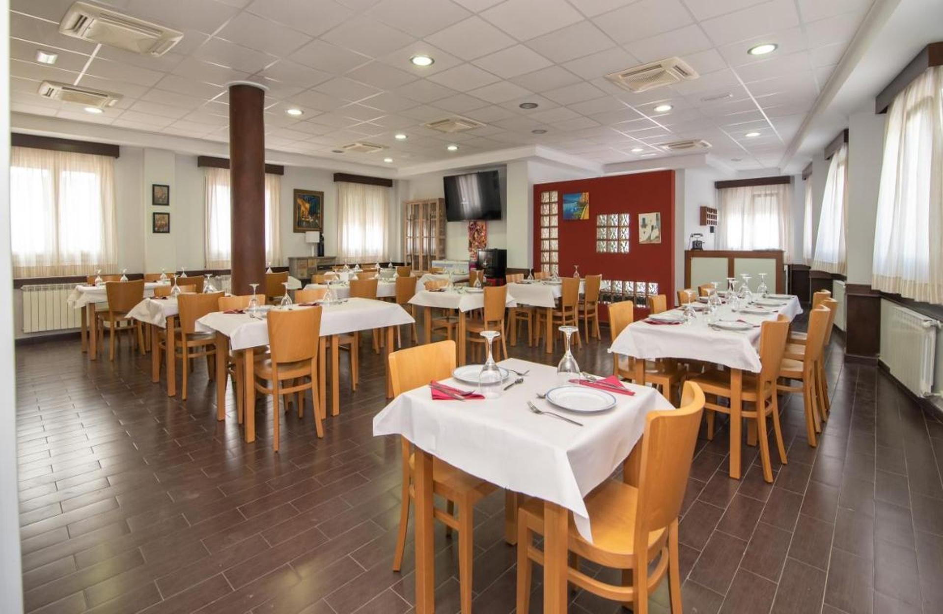 Hospedería Les Coves, alojamiento moderno y cómodo cerca de Tirig.